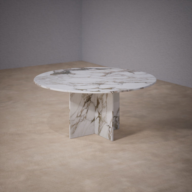 Round Dinner Table: Calacatta Vagli