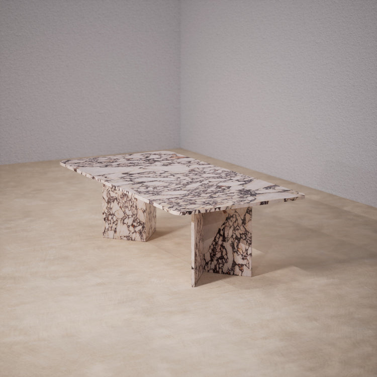 Dinner Table With Rounded Corners: Calacatta Viola