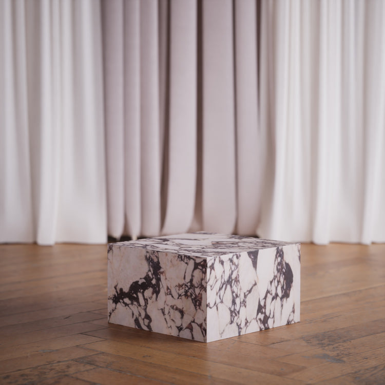 Cube: Calacatta Viola